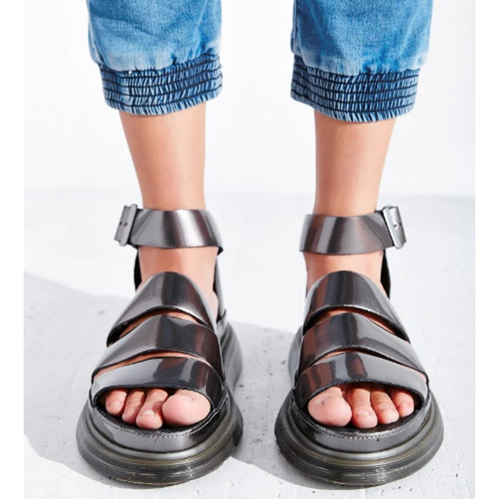 Dr. Martens CLARISSA METALLIC LEATHER SANDALS Pewter Spectra Patent 10
